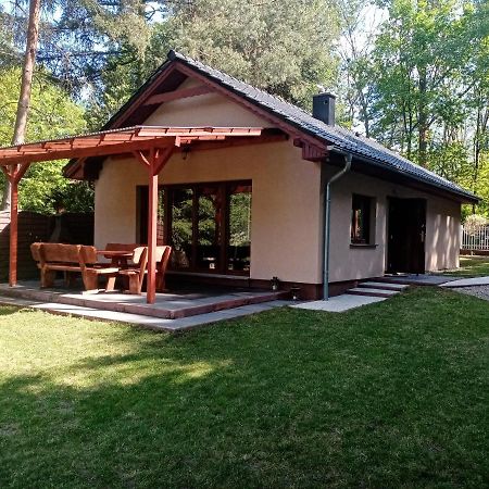 Urokliwy Domek Nad Brzegiem Jeziora Lubiatow  Exterior photo