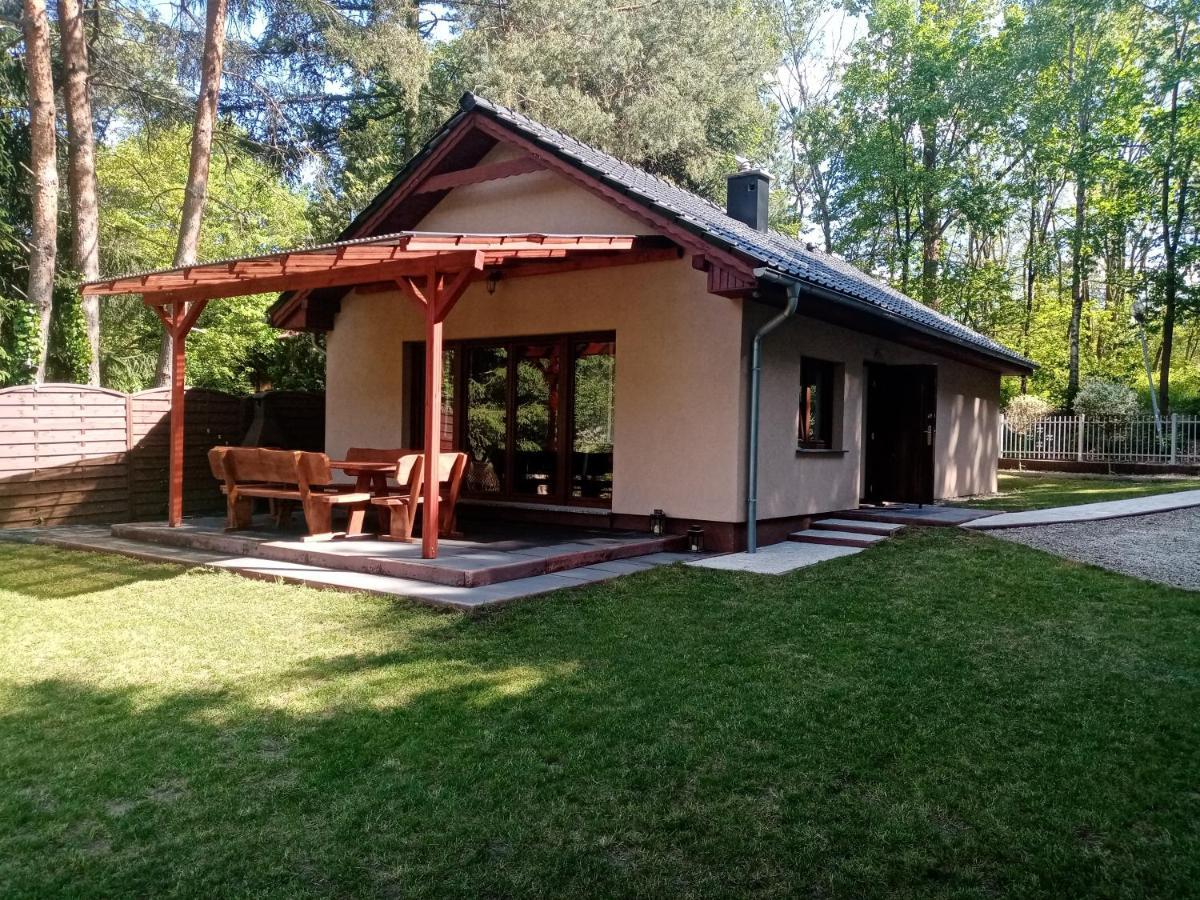 Urokliwy Domek Nad Brzegiem Jeziora Lubiatow  Exterior photo